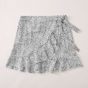 *NWOT* shein dotted wrap skirt